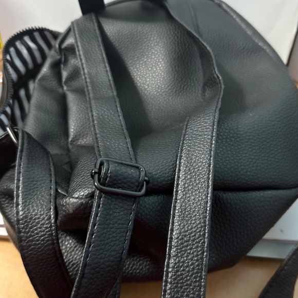 Marc Tetro Mini Backpack French Bulldog Dog Black Faux Leather – Like New - Picture 5 of 8